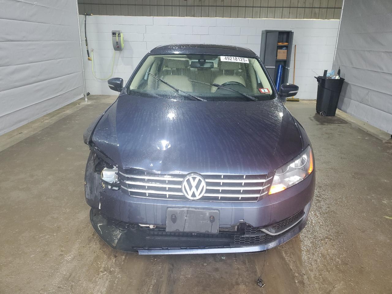 2014 Volkswagen Passat - Image 5