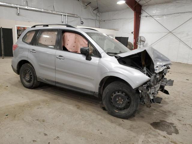  SUBARU FORESTER 2018 Srebrny