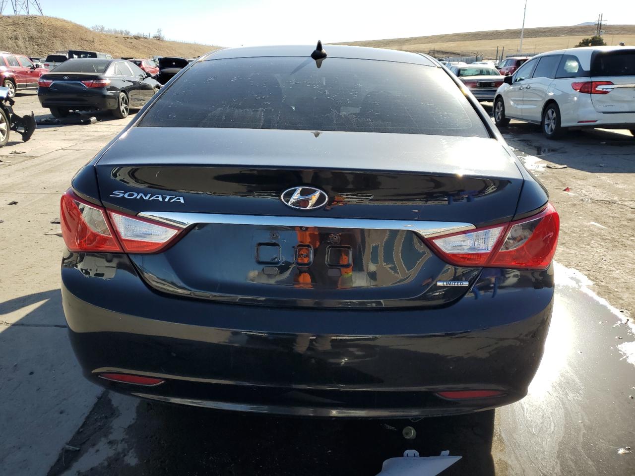 2011 Hyundai Sonata - Image 6