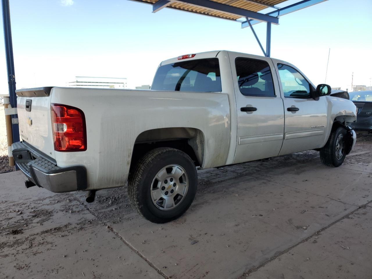 2011 Chevrolet Silverado - Image 3
