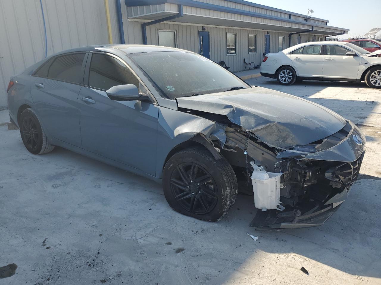 2021 Hyundai Elantra - Image 4