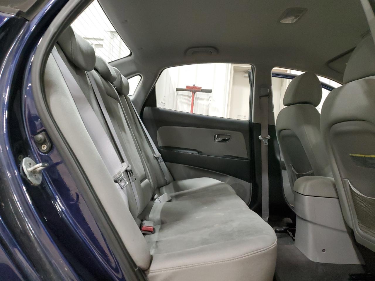 2010 Hyundai Elantra - Image 10
