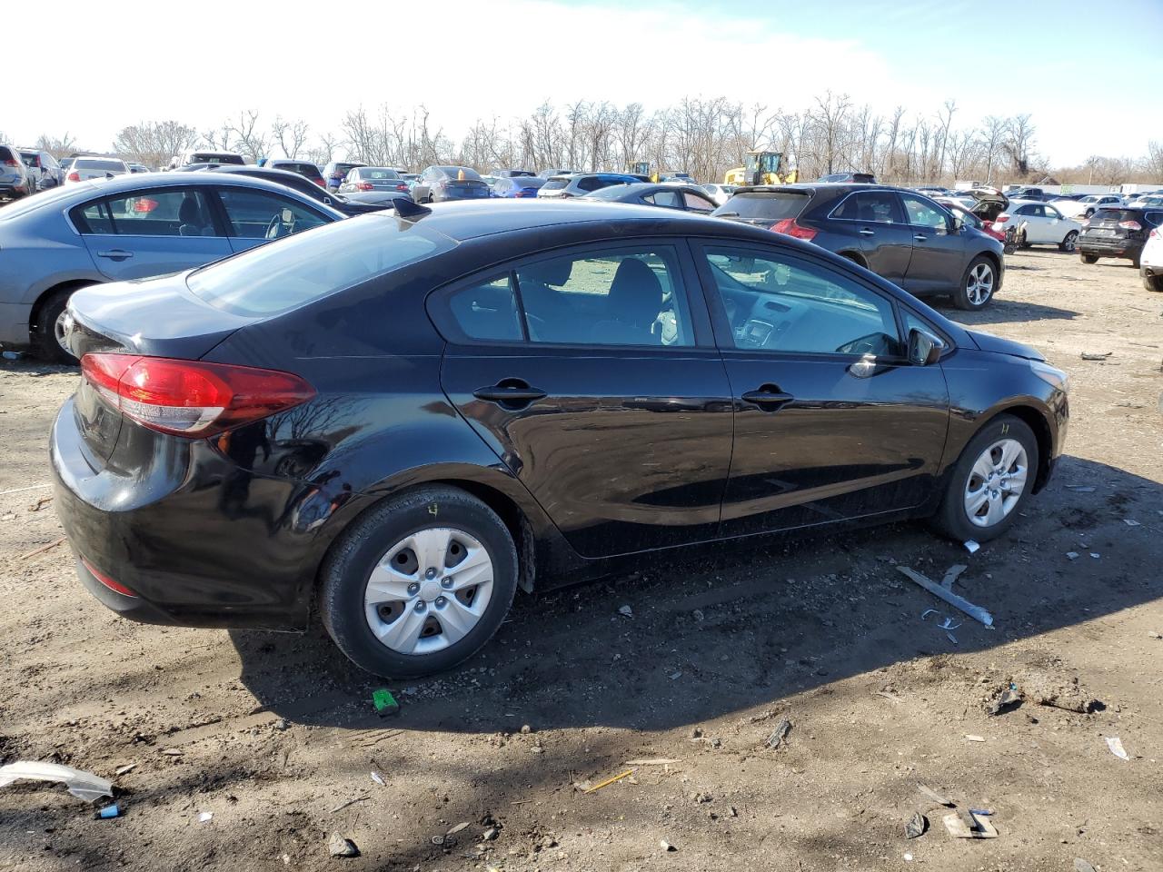 2017 Kia Forte - Image 3