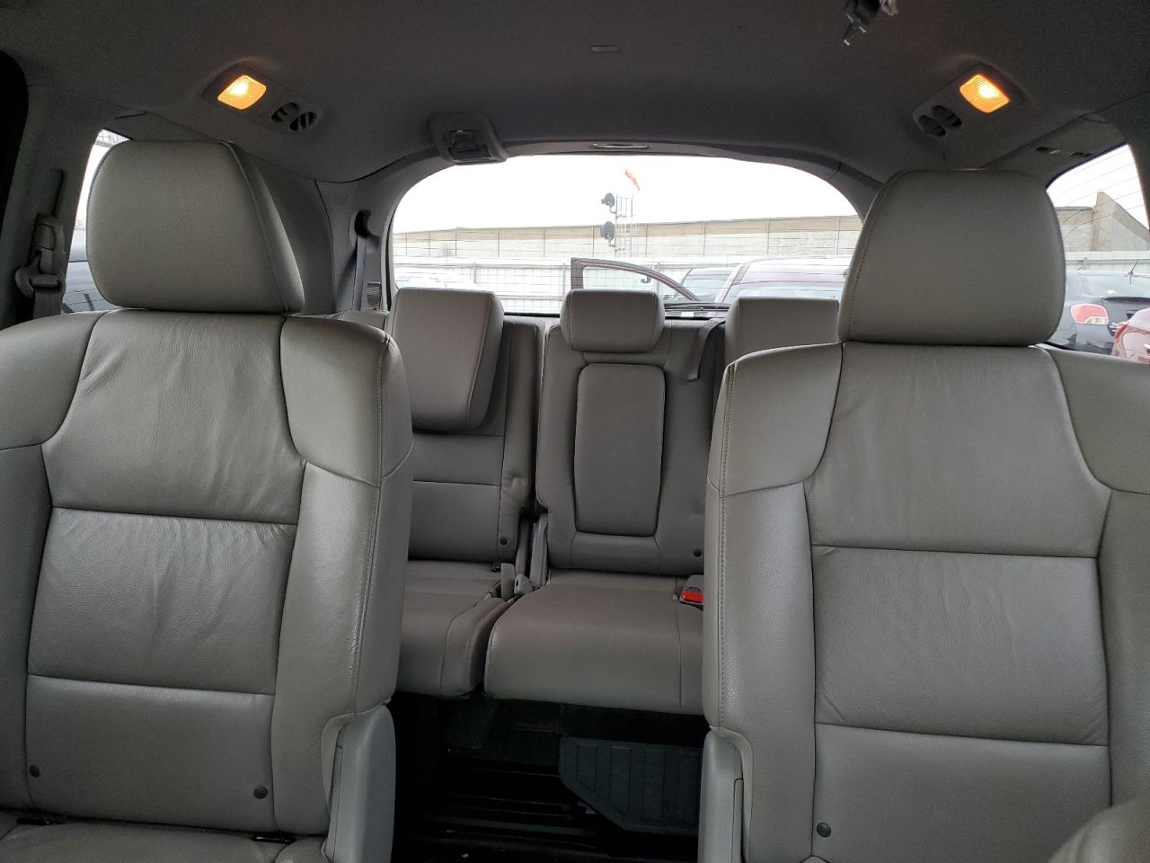 2013 Honda Odyssey - Image 10