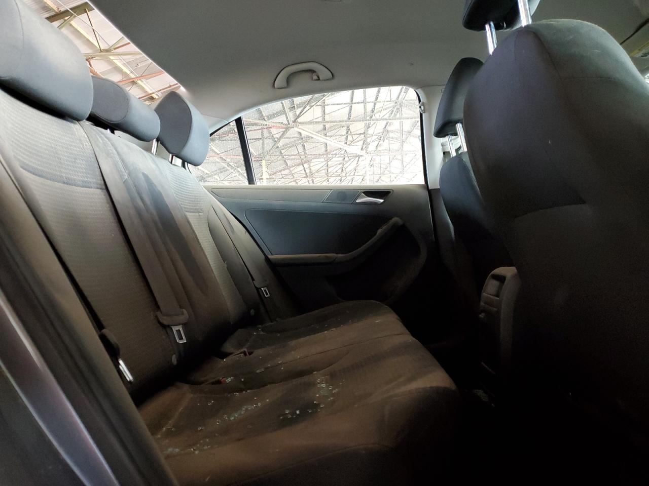 2016 Volkswagen Jetta - Image 10