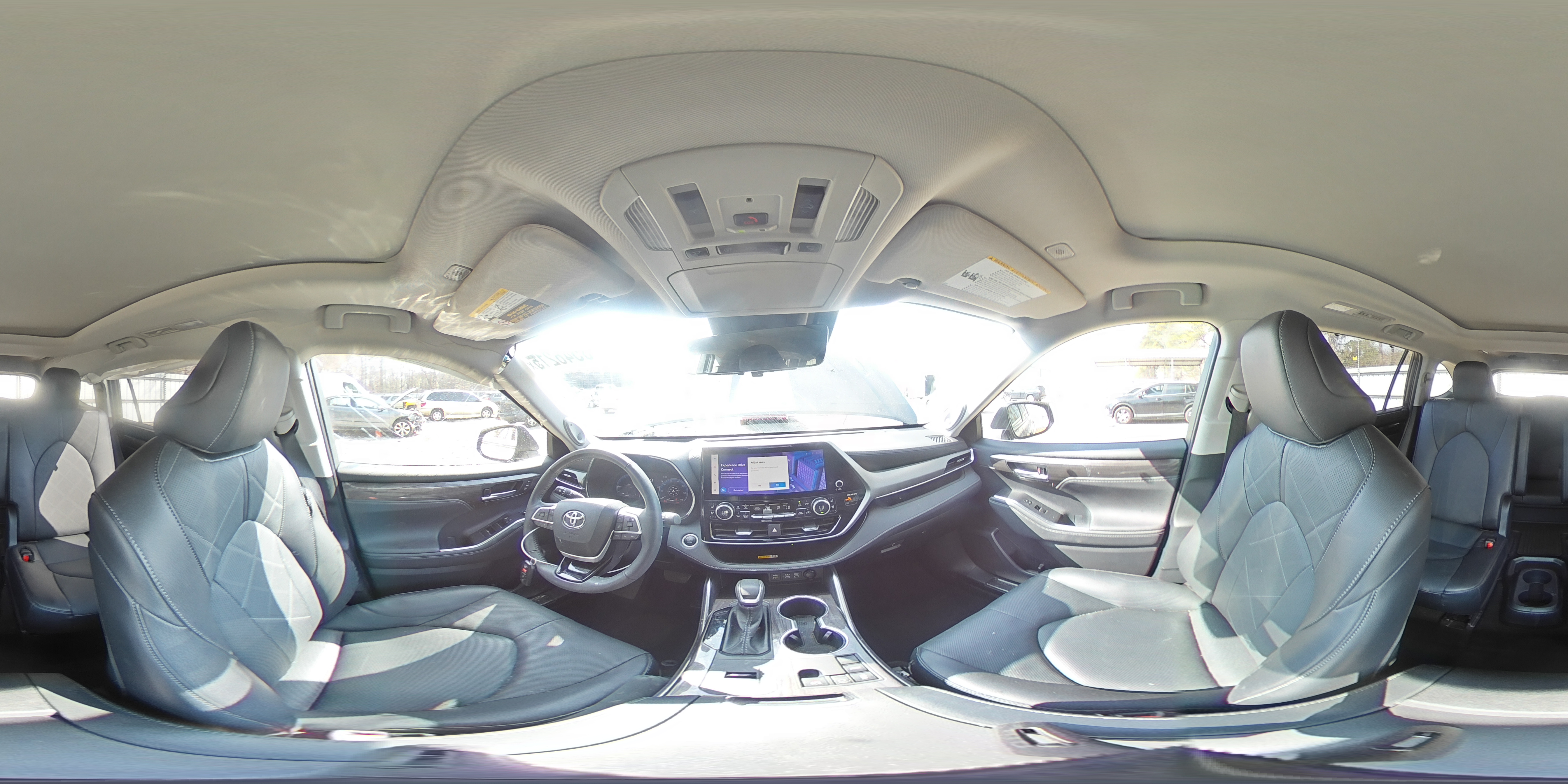 2024 Toyota Highlander - Image 15