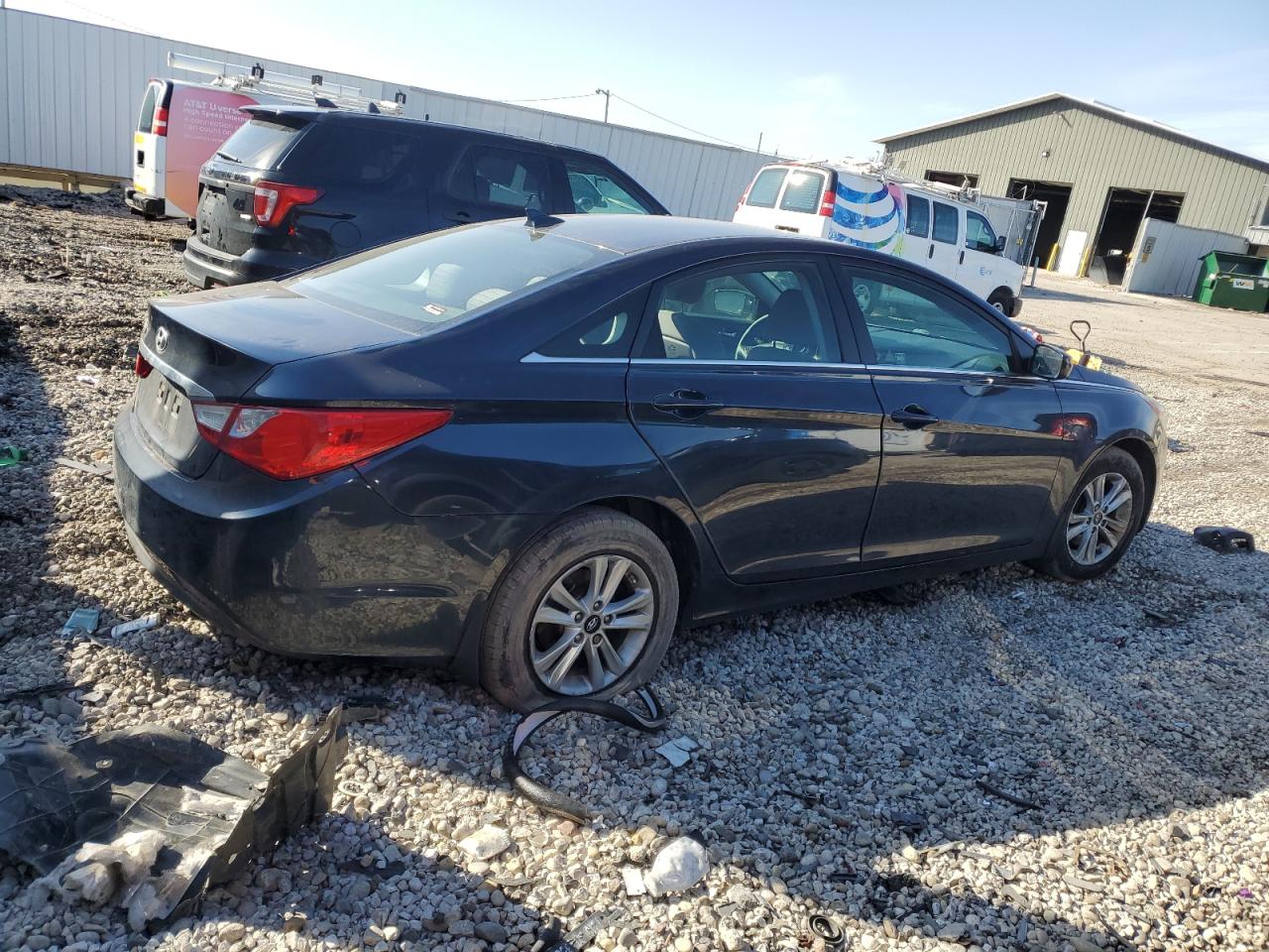 2013 Hyundai Sonata - Image 3