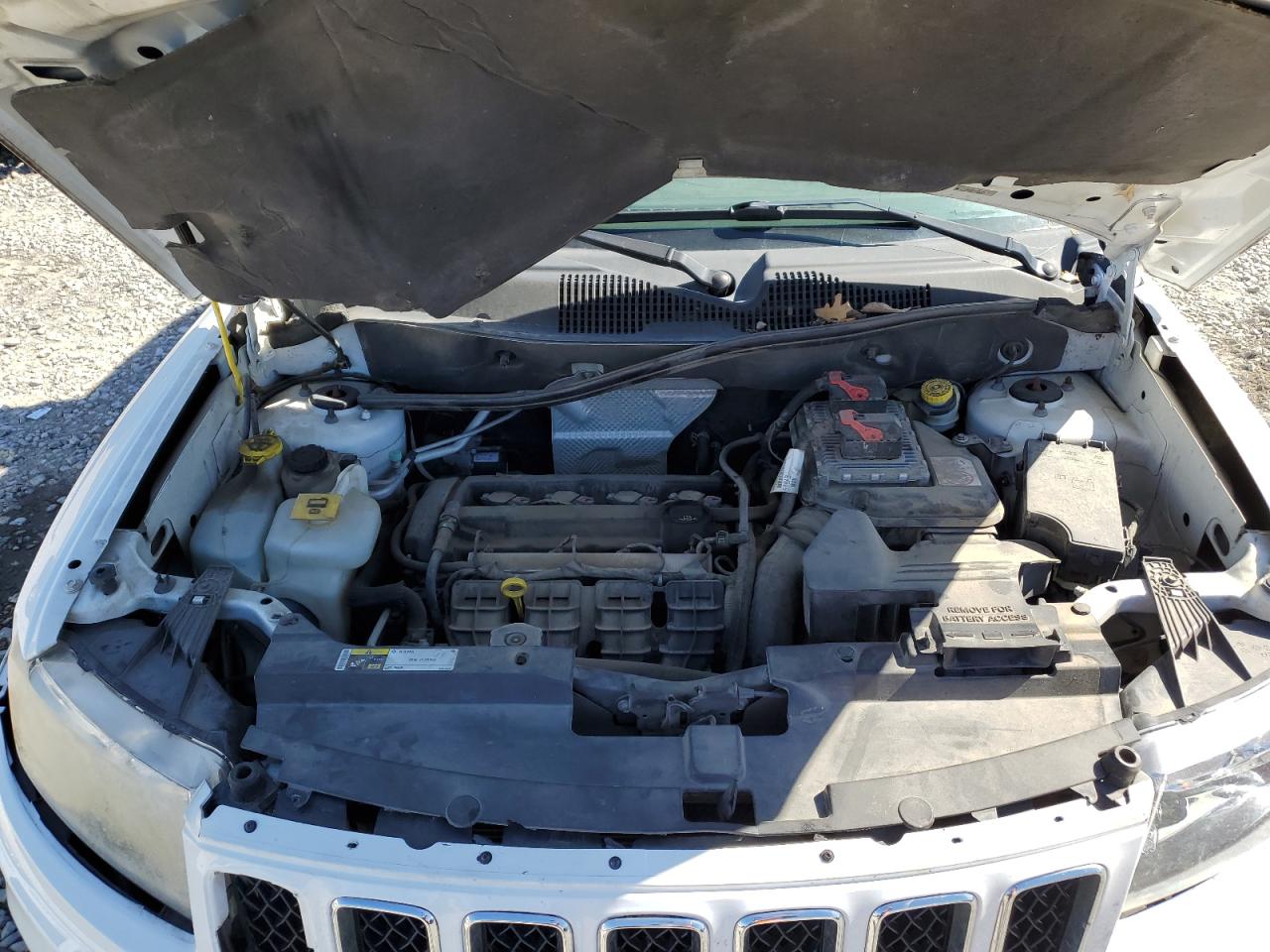 2014 Jeep Compass - Image 13