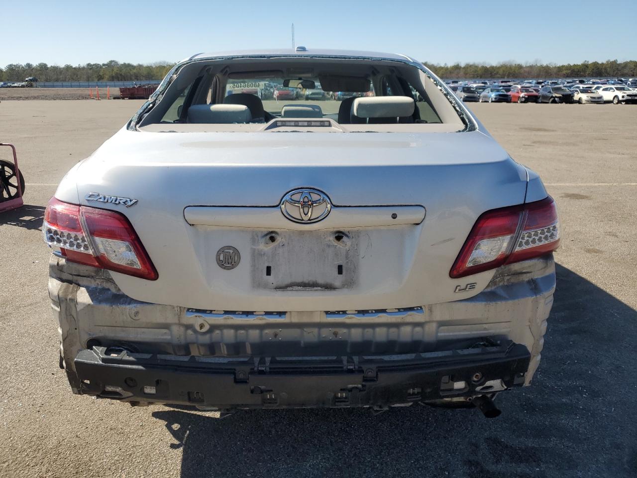 2010 Toyota Camry - Image 6