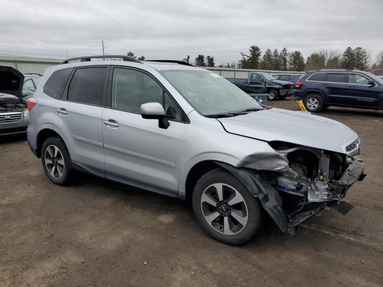 2017 Subaru Forester - Image 4