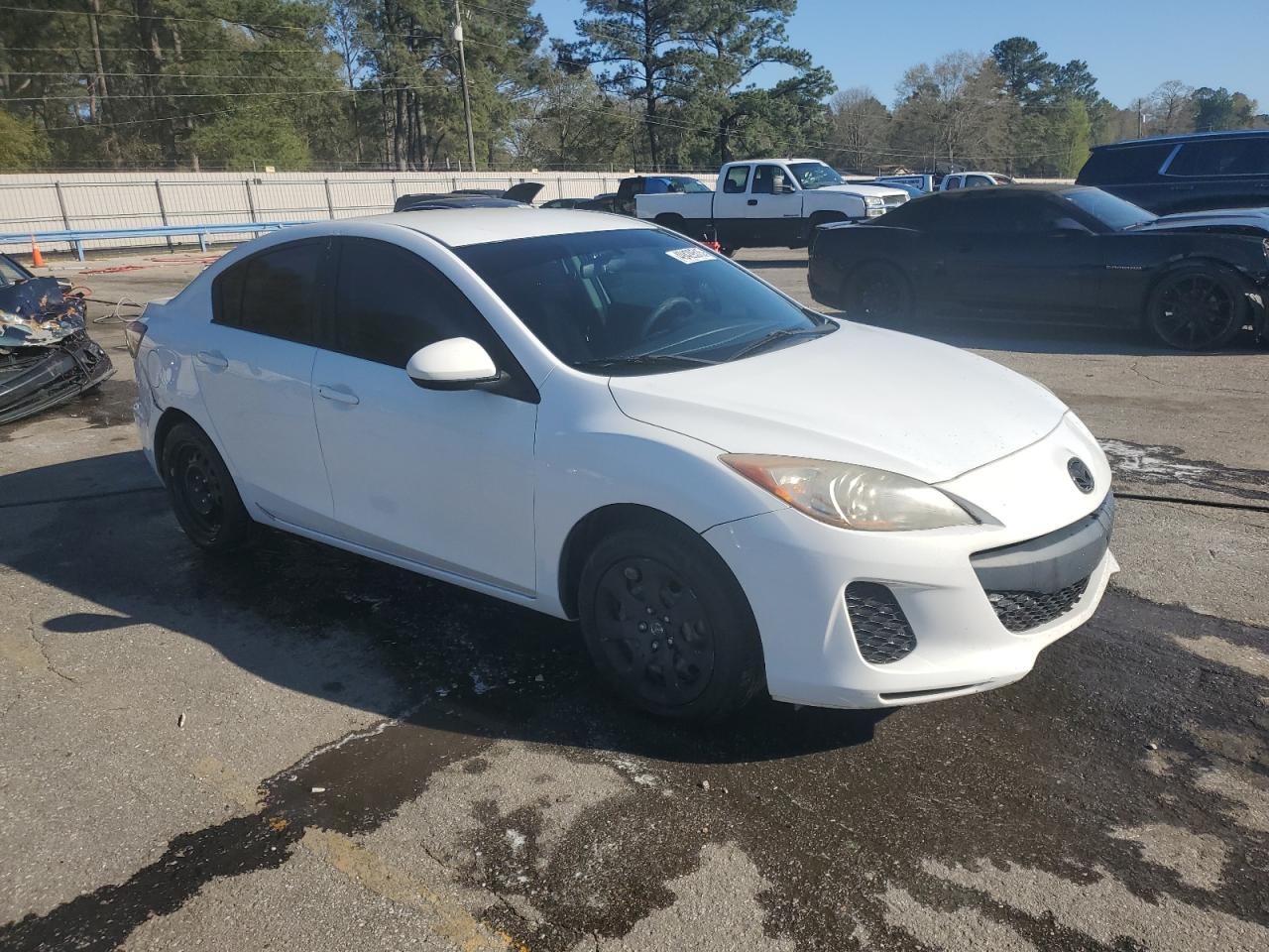 2013 Mazda 3 - Image 4