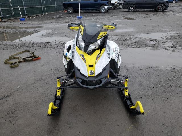 2016 SKIDOO REV