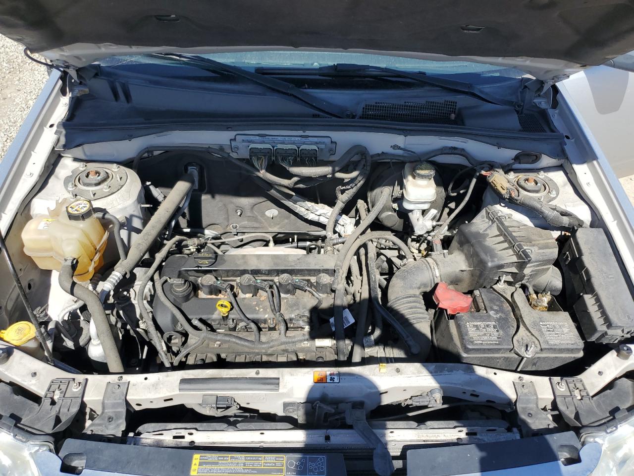 2010 Ford Escape - Image 12