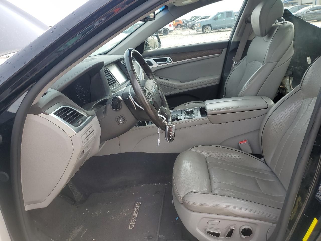 2015 Hyundai Genesis - Image 7