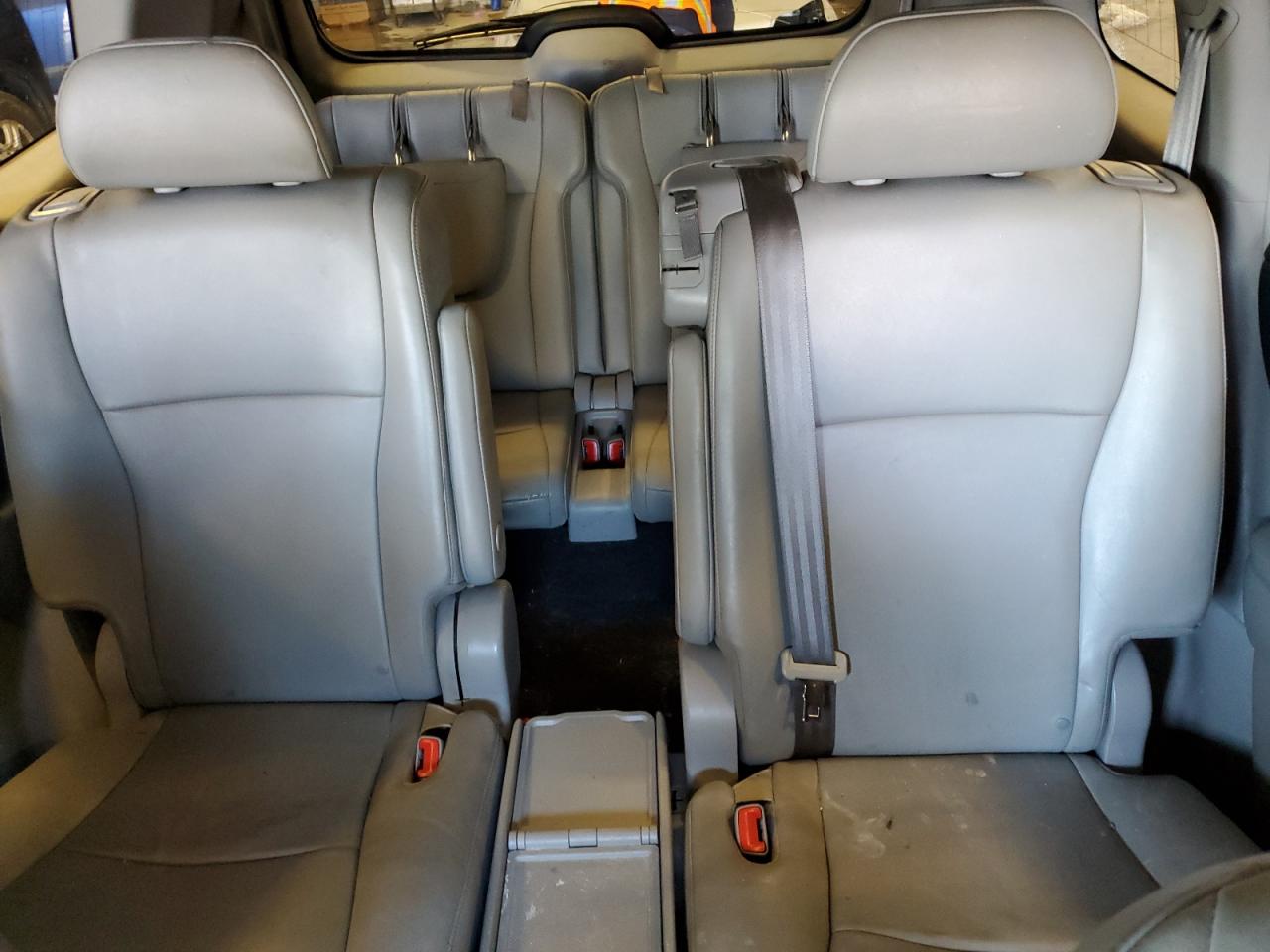 2013 Toyota Highlander - Image 10
