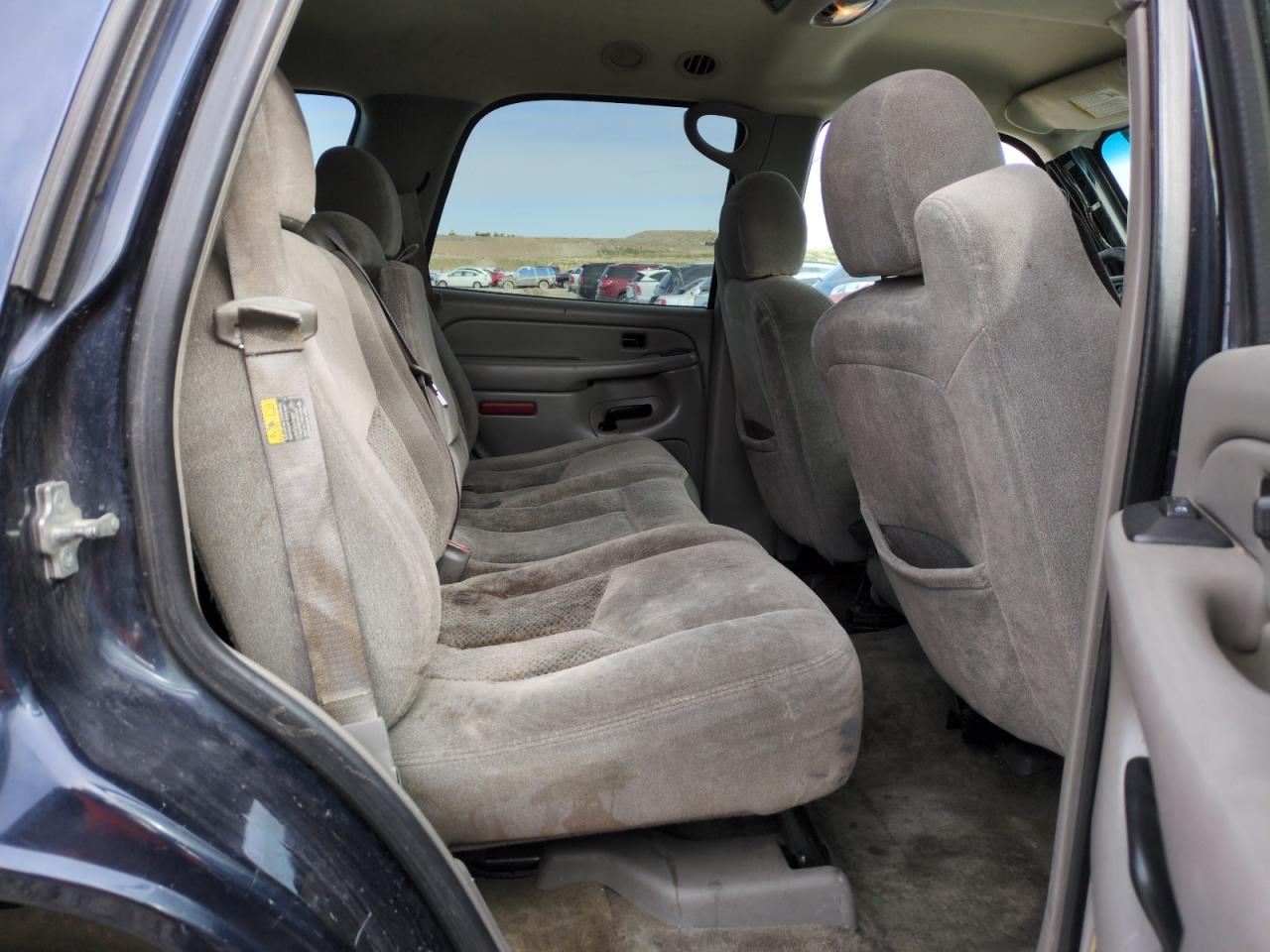2004 Chevrolet Tahoe - Image 10