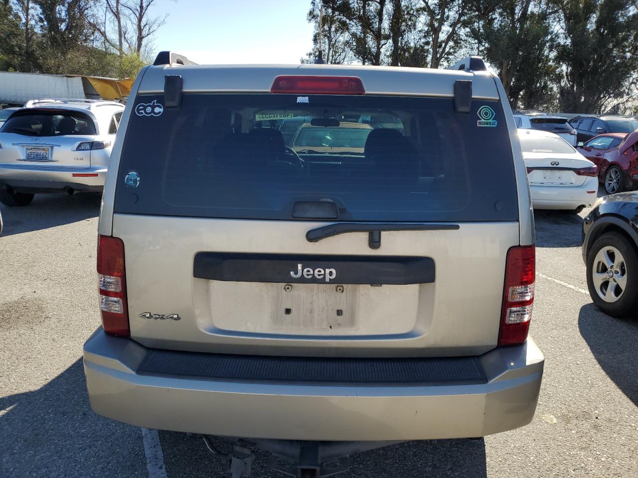 2010 Jeep Liberty (North America) - Image 6