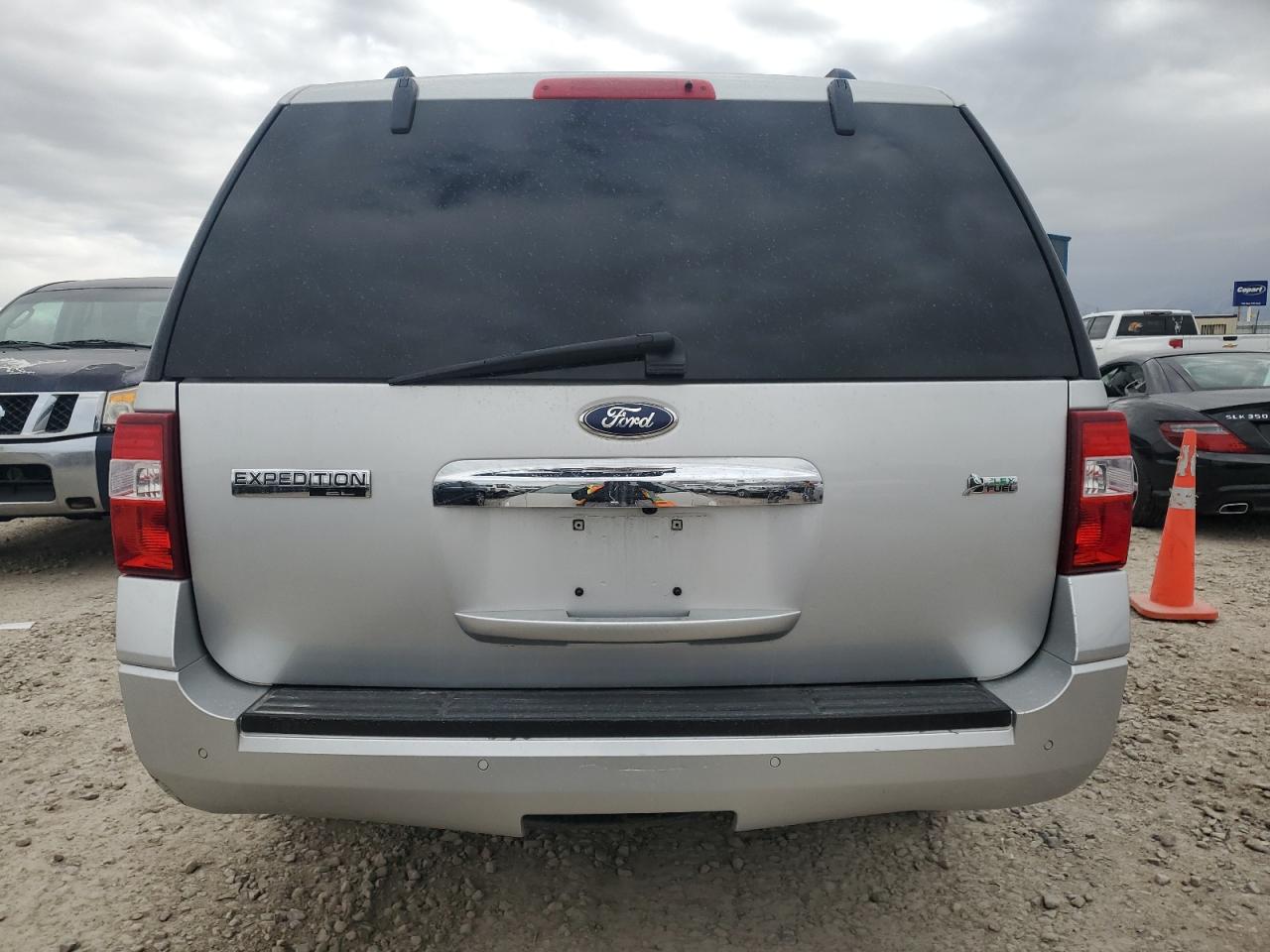 2014 Ford Expedition - Image 6
