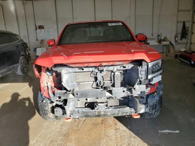  NISSAN FRONTIER 2022 Czerwony