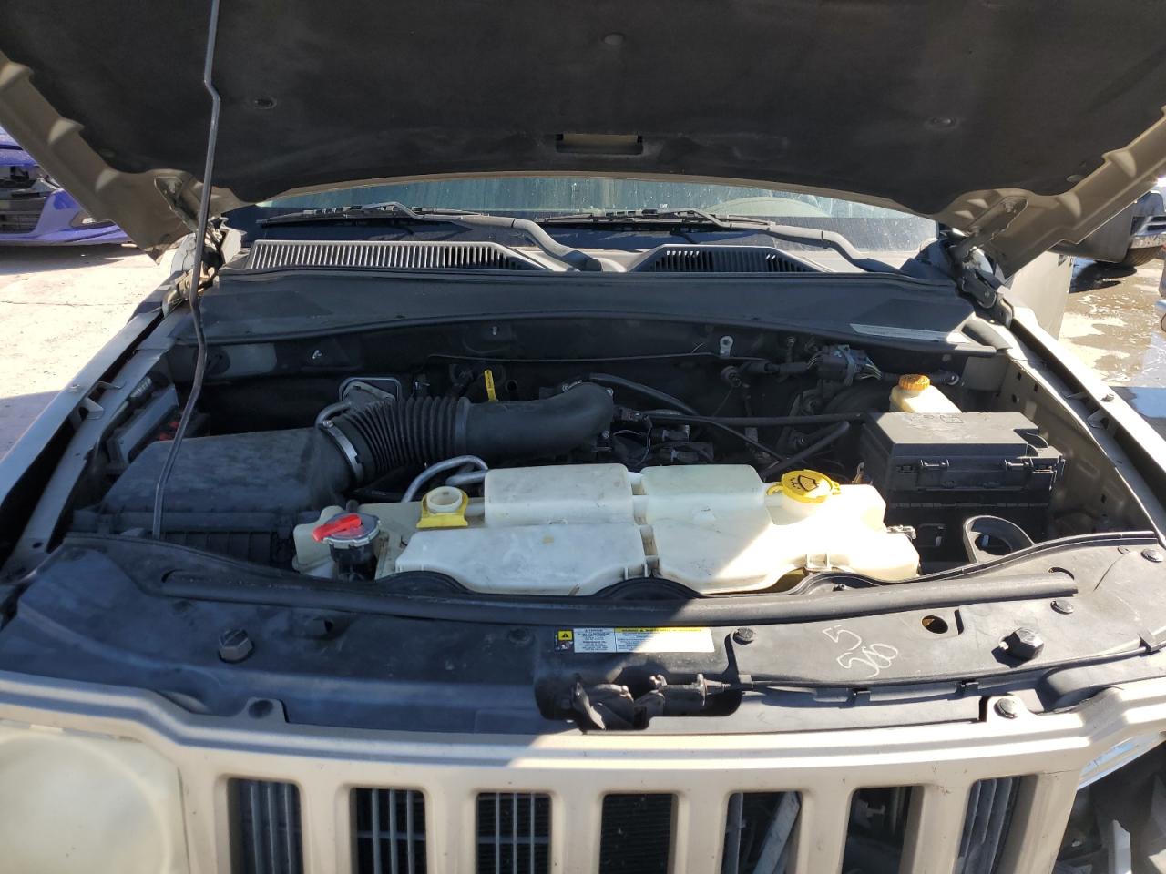 2011 Jeep Liberty (North America) - Image 12