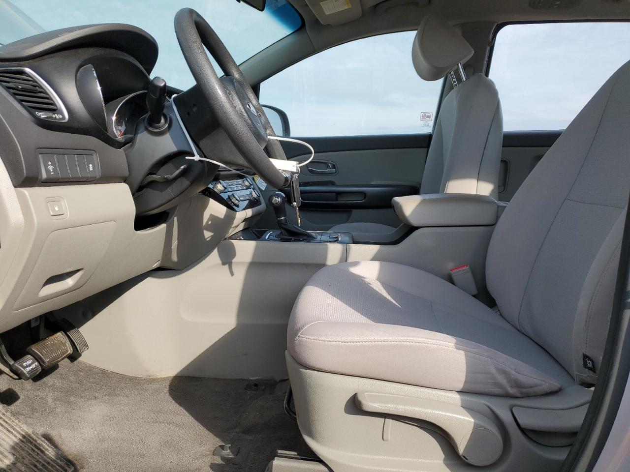 2016 Kia Sedona - Image 7