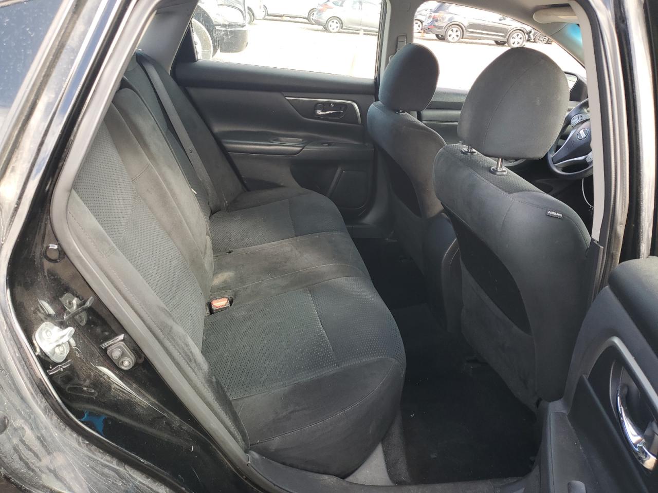 2015 Nissan Altima - Image 10