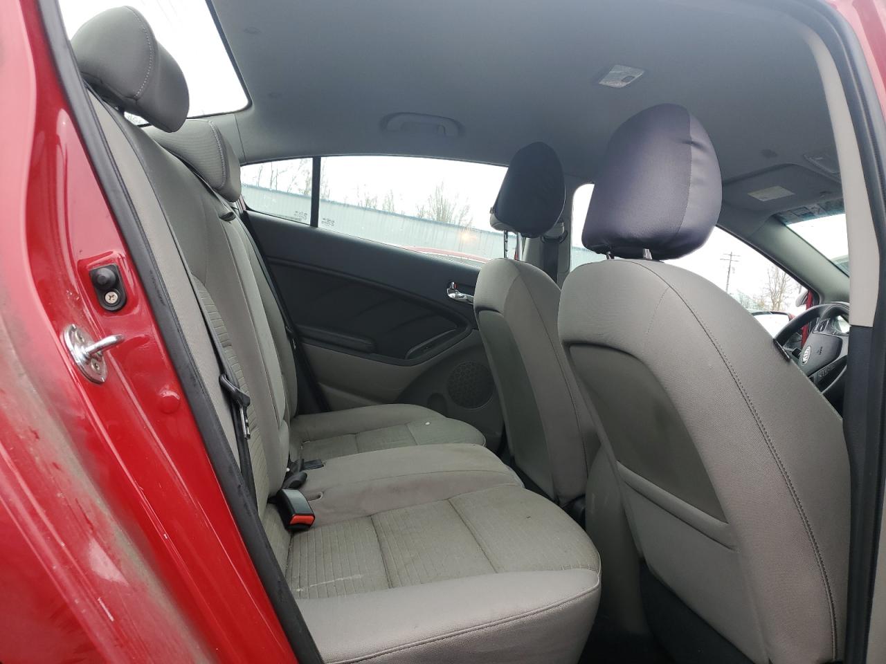 2015 Kia Forte - Image 10