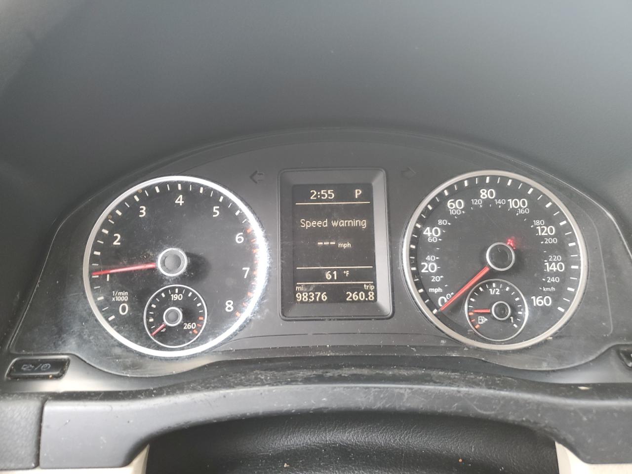 2017 Volkswagen Tiguan - Image 9