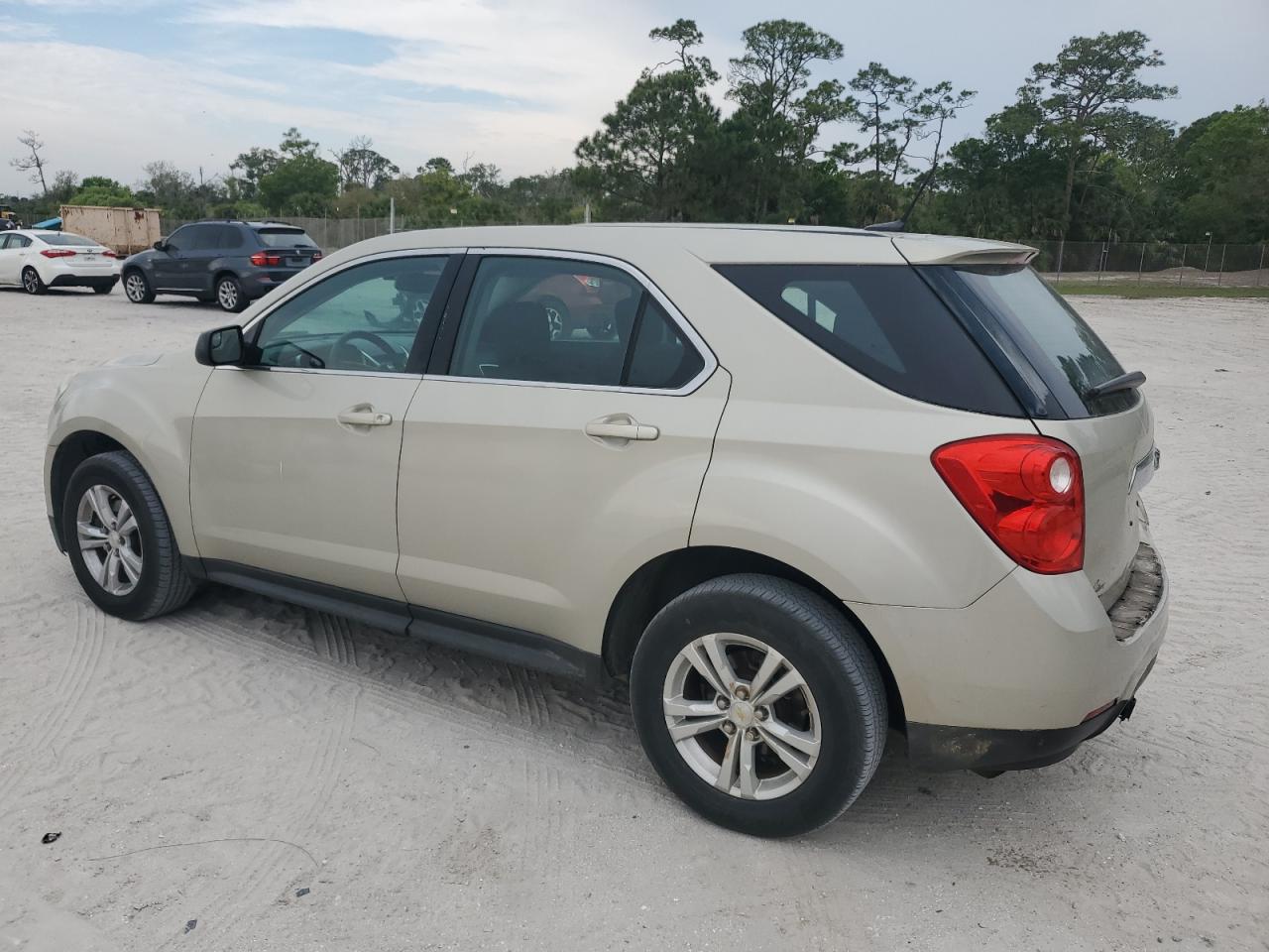 2014 Chevrolet Equinox - Image 2