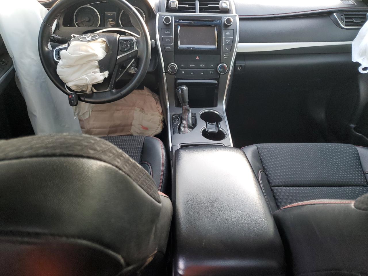 2015 Toyota Camry - Image 8