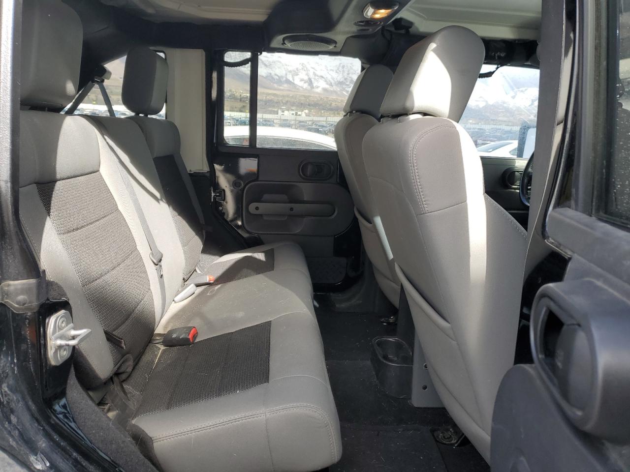 2010 Jeep Wrangler - Image 10