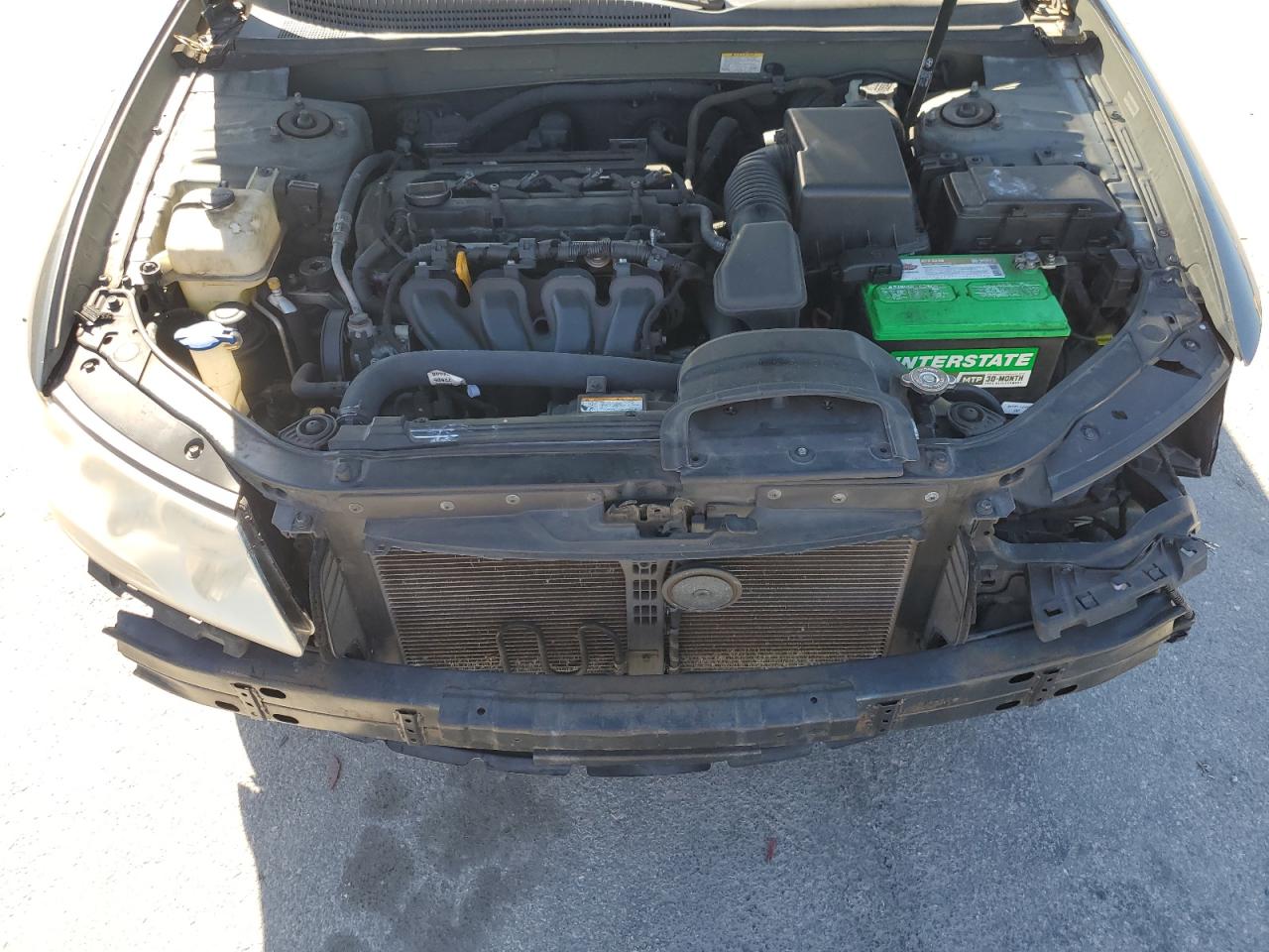2009 Hyundai Sonata - Image 11