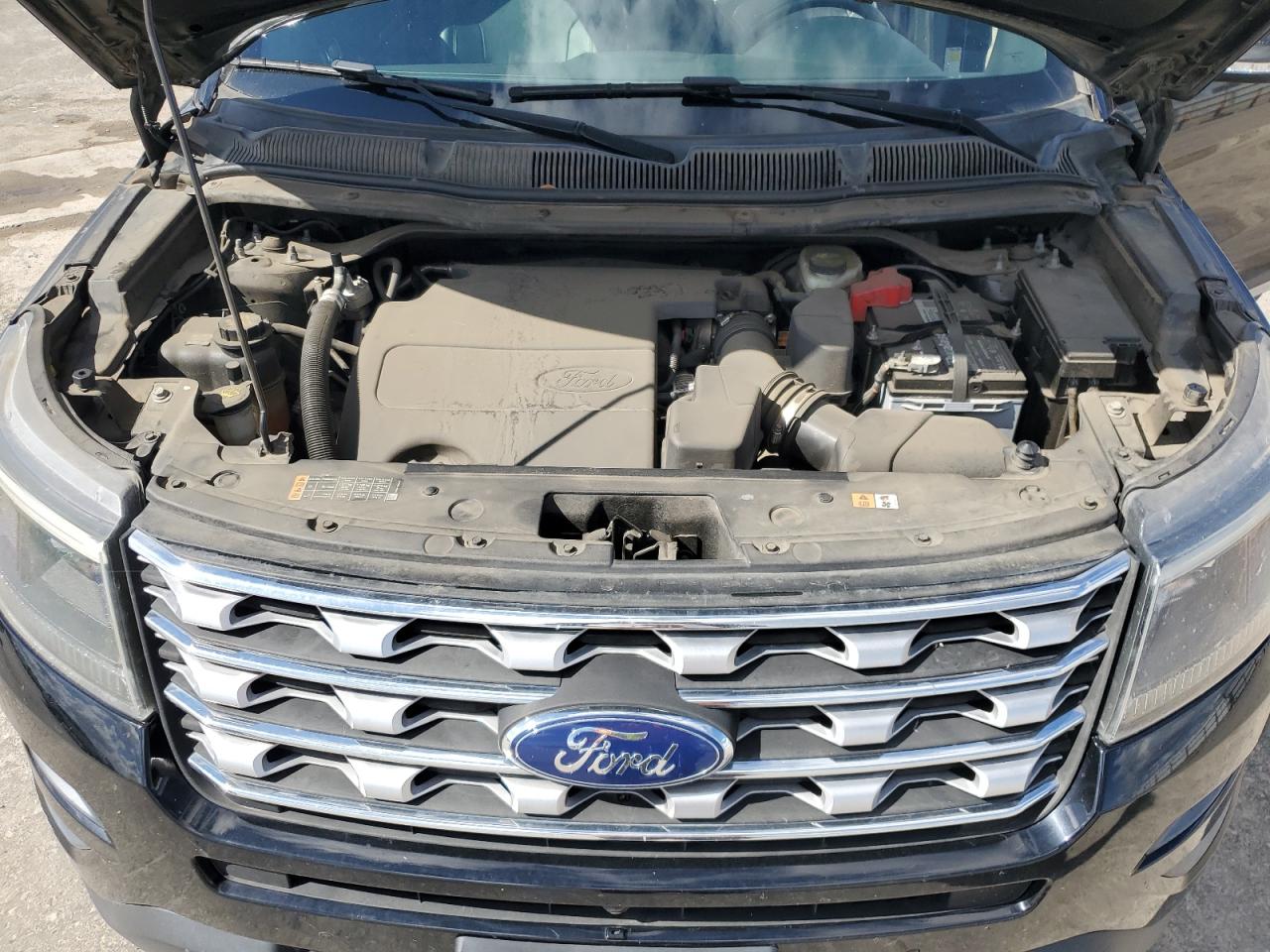 2016 Ford Explorer - Image 14