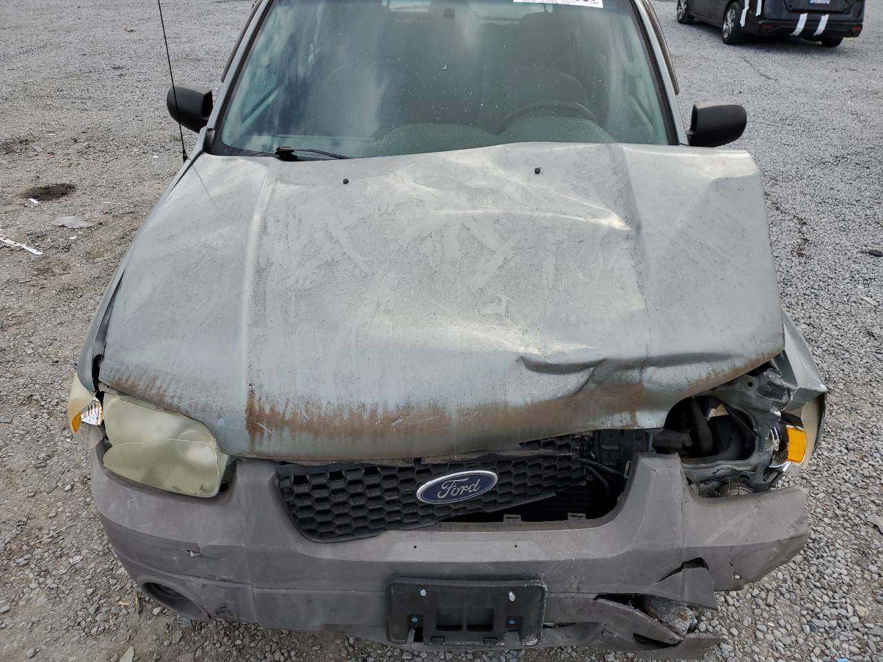2005 Ford Escape - Image 13