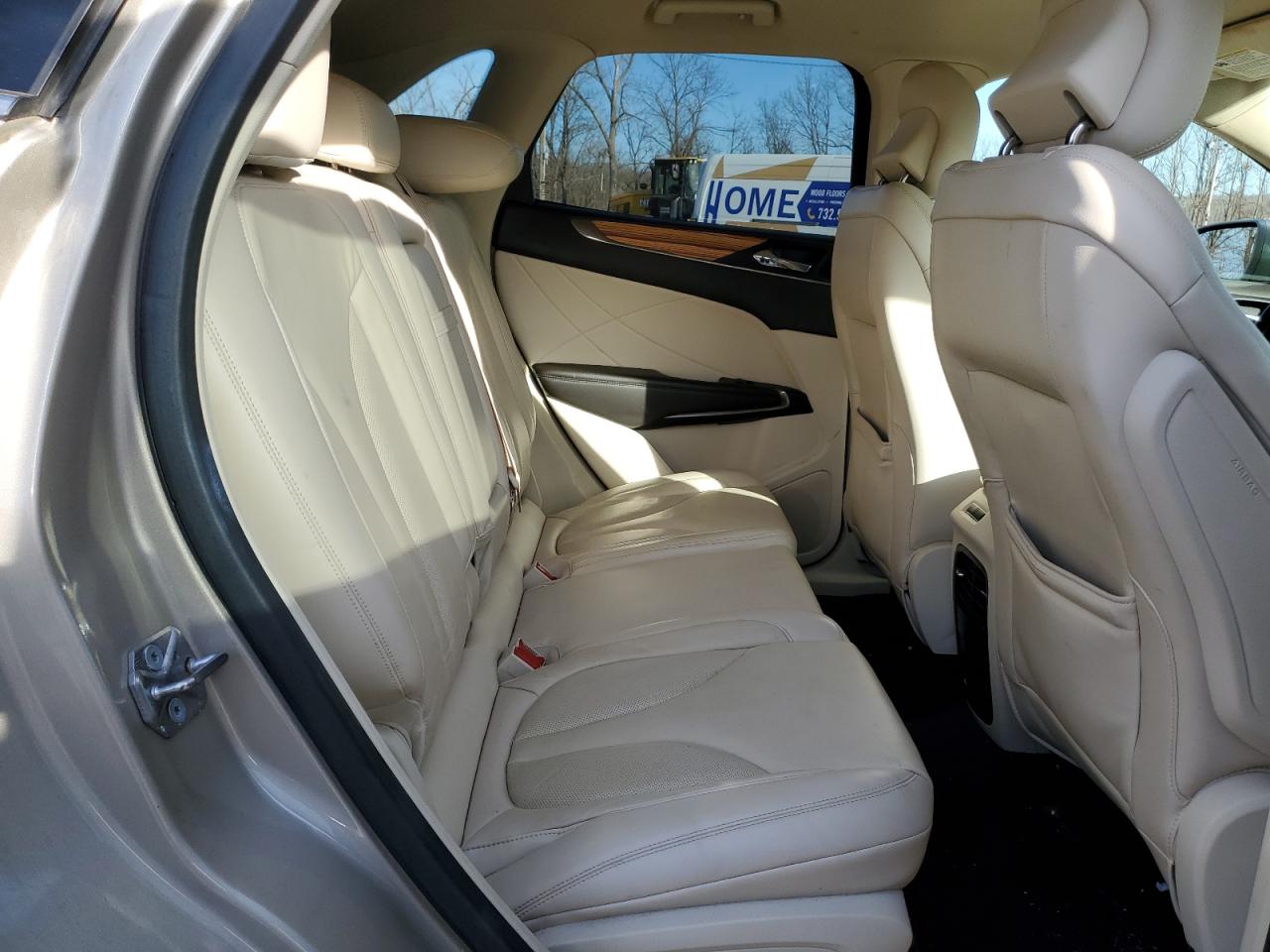 2015 Lincoln MKZ - Image 12