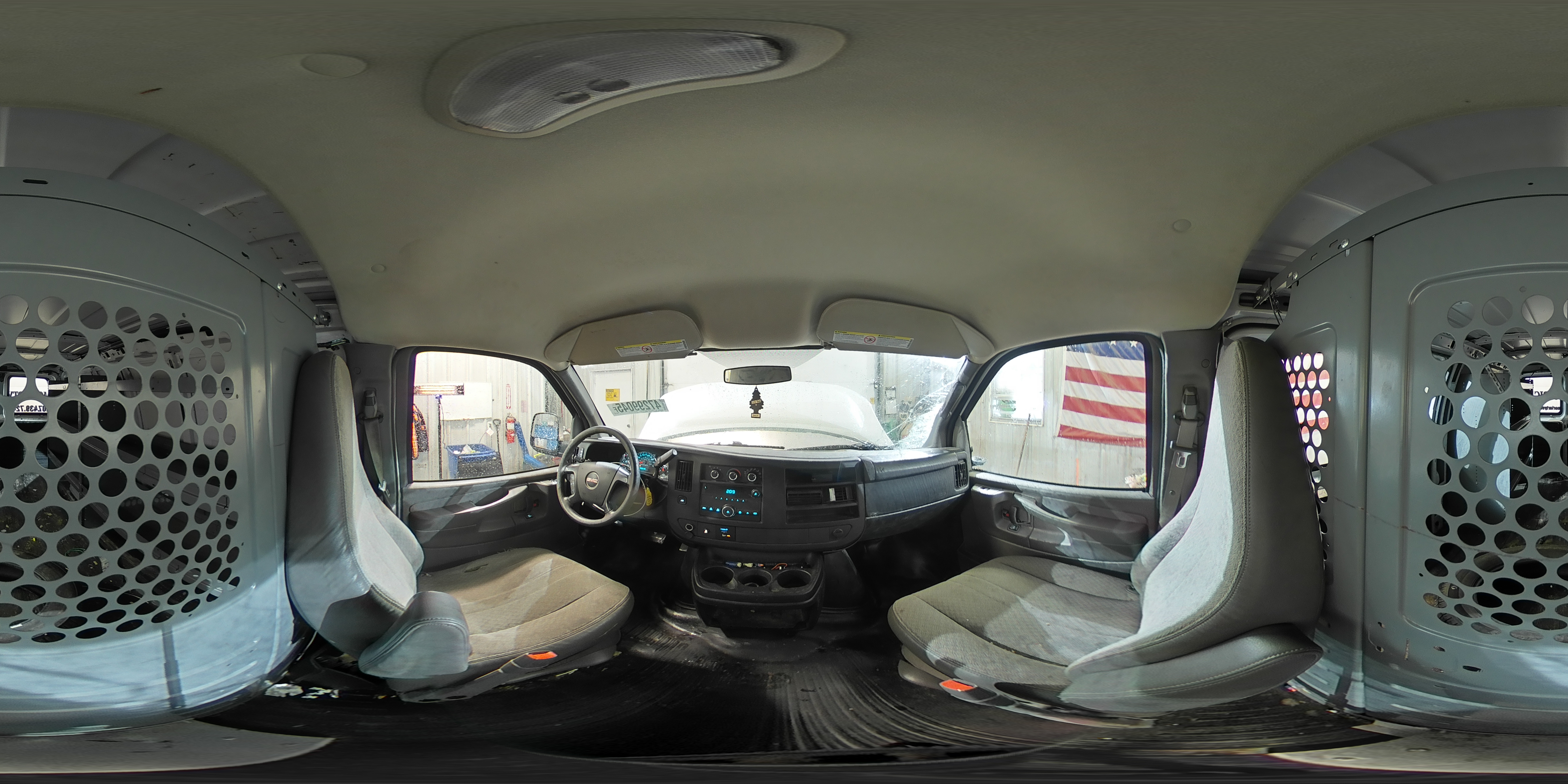 2014 GMC Savana - Image 13