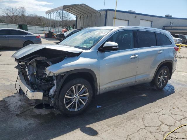  TOYOTA HIGHLANDER 2017 Сріблястий