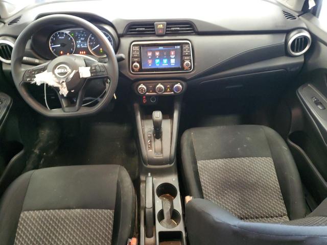  NISSAN VERSA 2023 Сріблястий