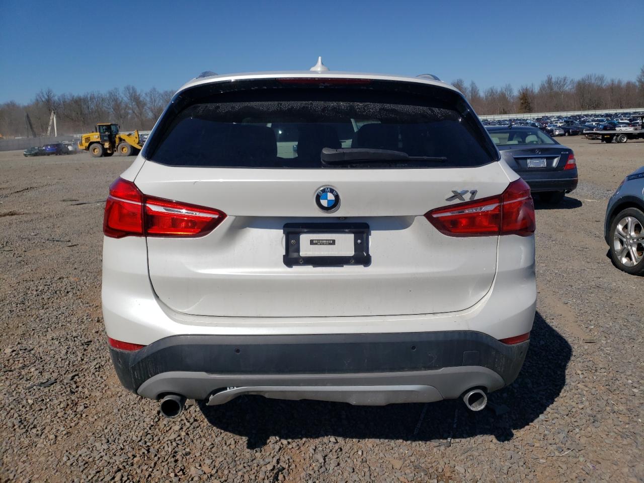 2017 BMW X1 - Image 6