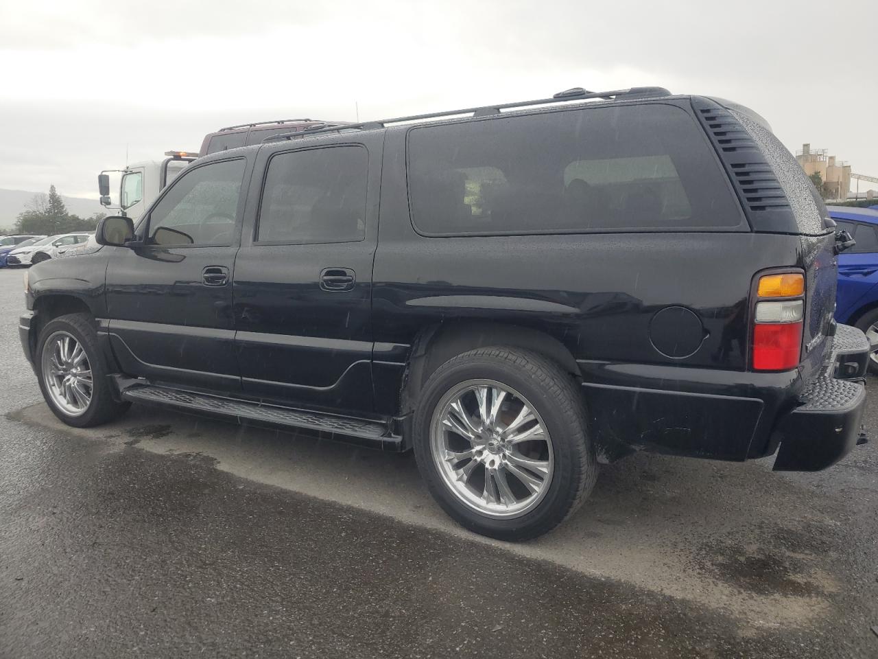 2006 GMC Yukon - Image 2