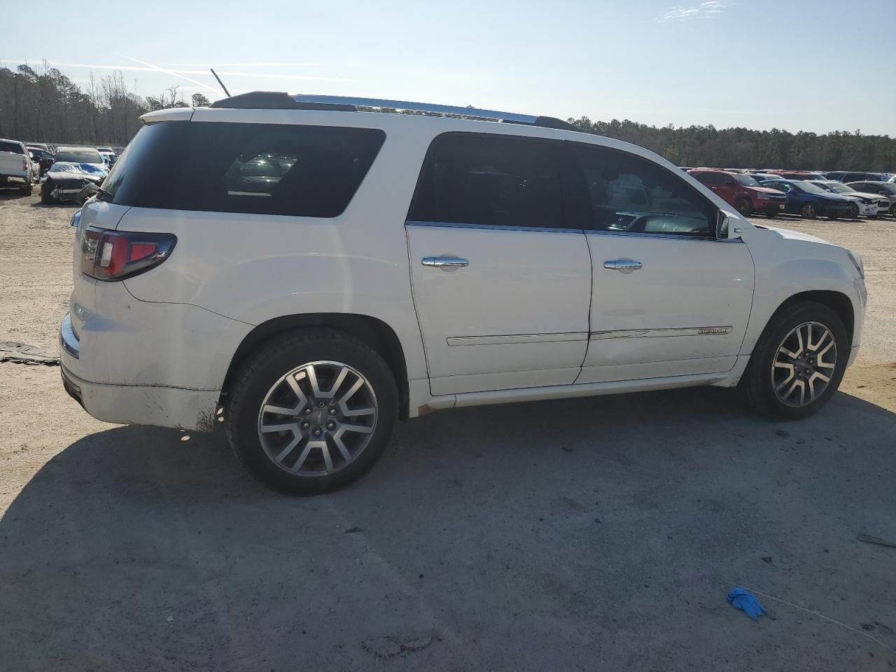 2014 GMC Acadia - Image 3