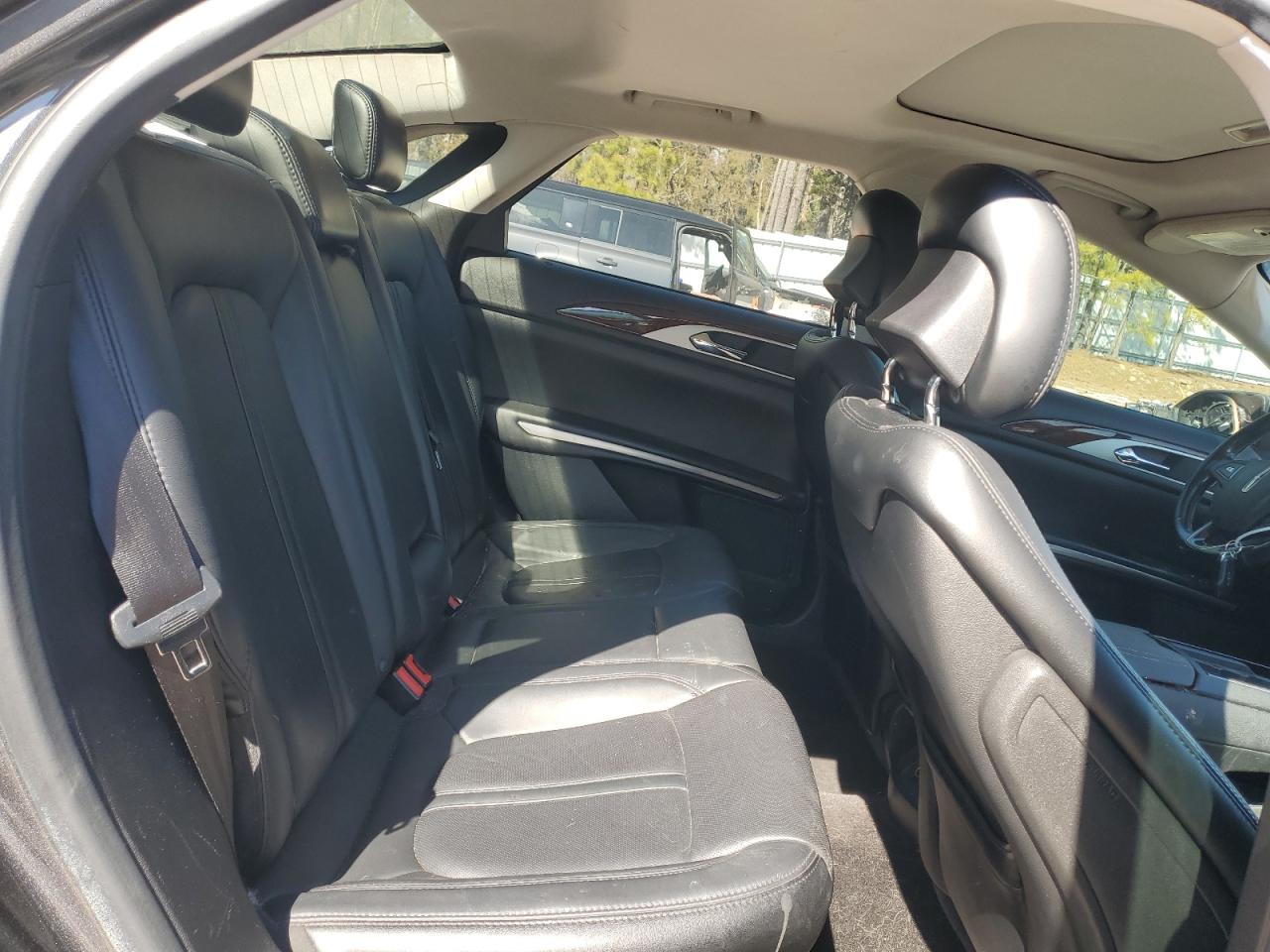 2015 Lincoln MKZ - Image 10