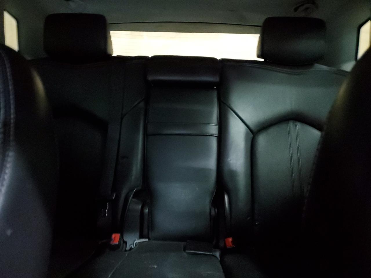 2012 Cadillac SRX - Image 10