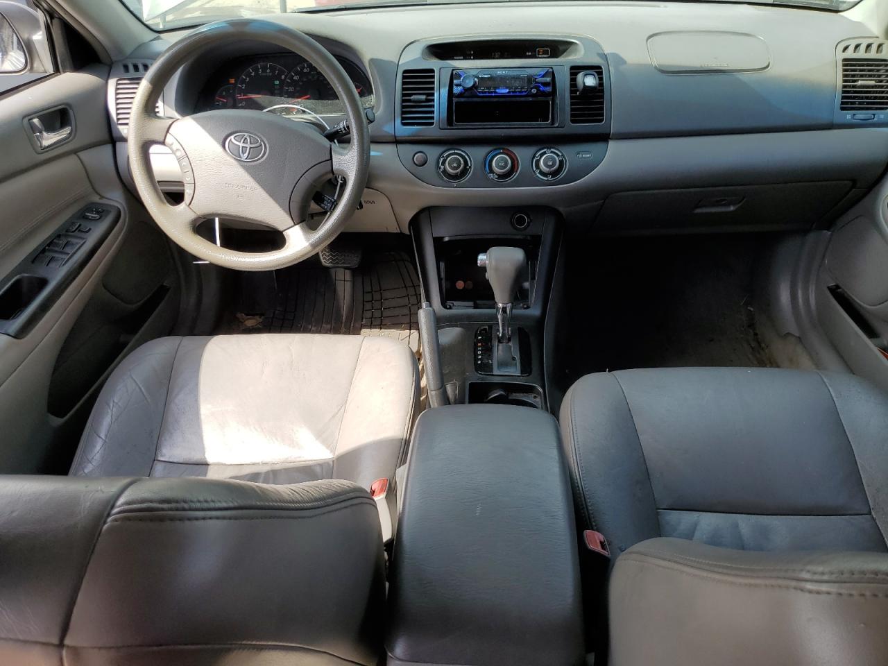 2006 Toyota Camry - Image 8
