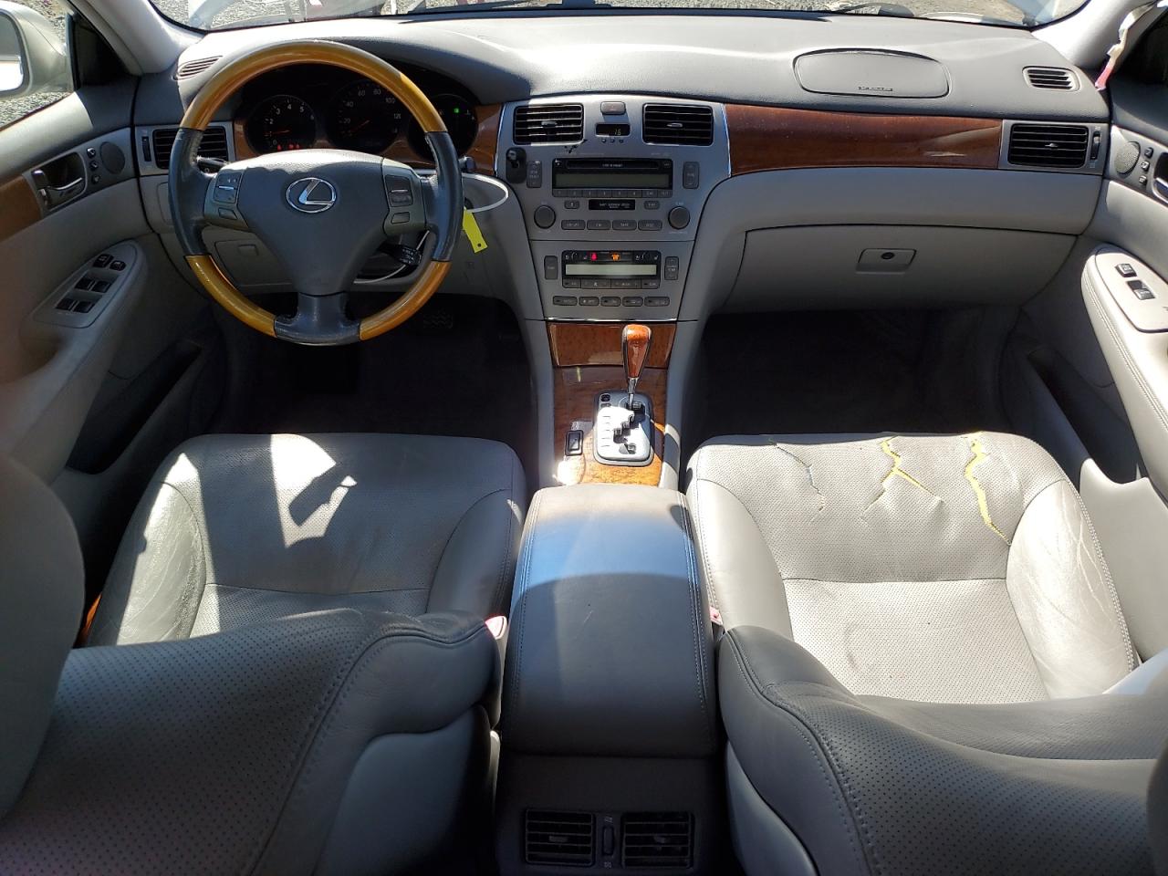 2005 Lexus ES - Image 8