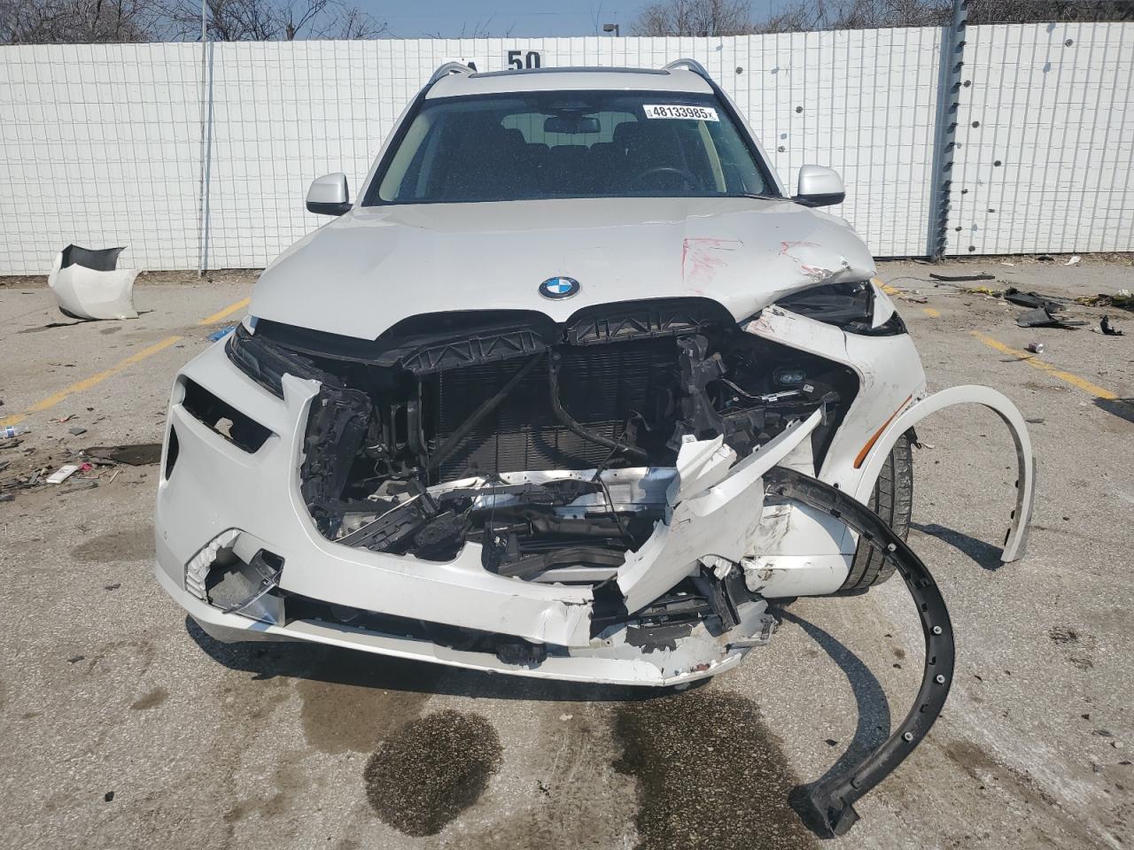 2023 BMW X7 - Image 5