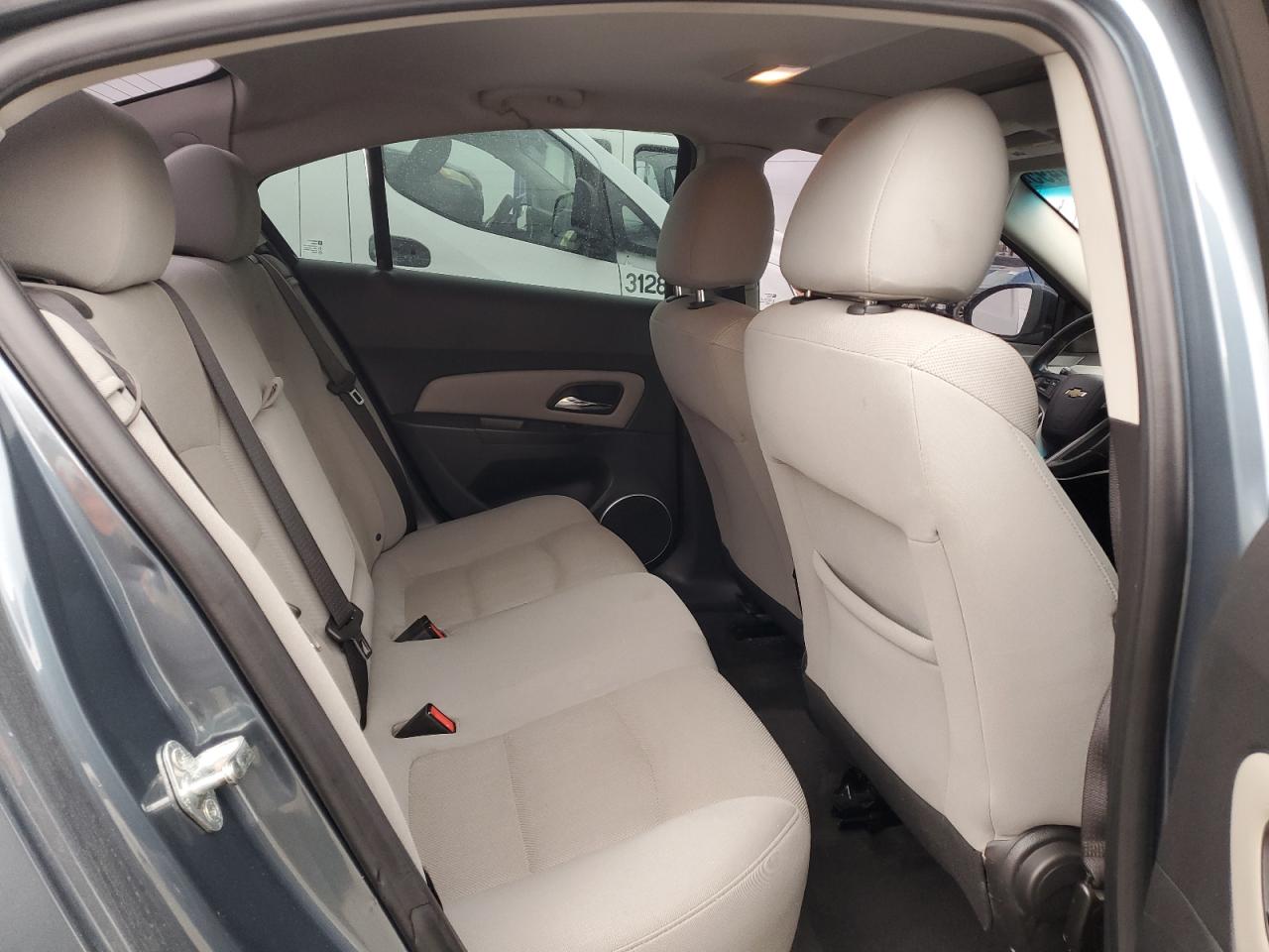 2012 Chevrolet Cruze - Image 10