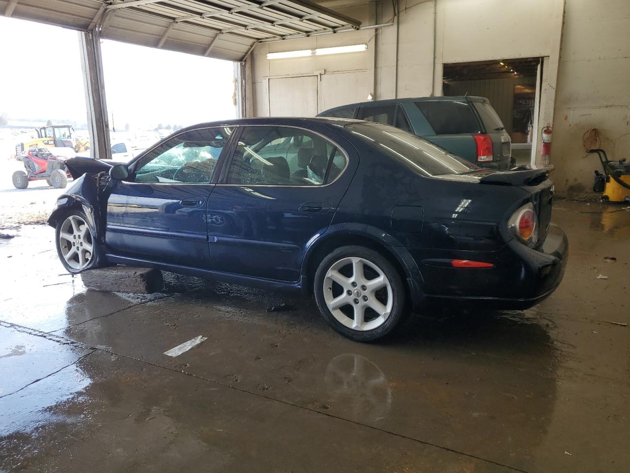 2003 Nissan Maxima - Image 2