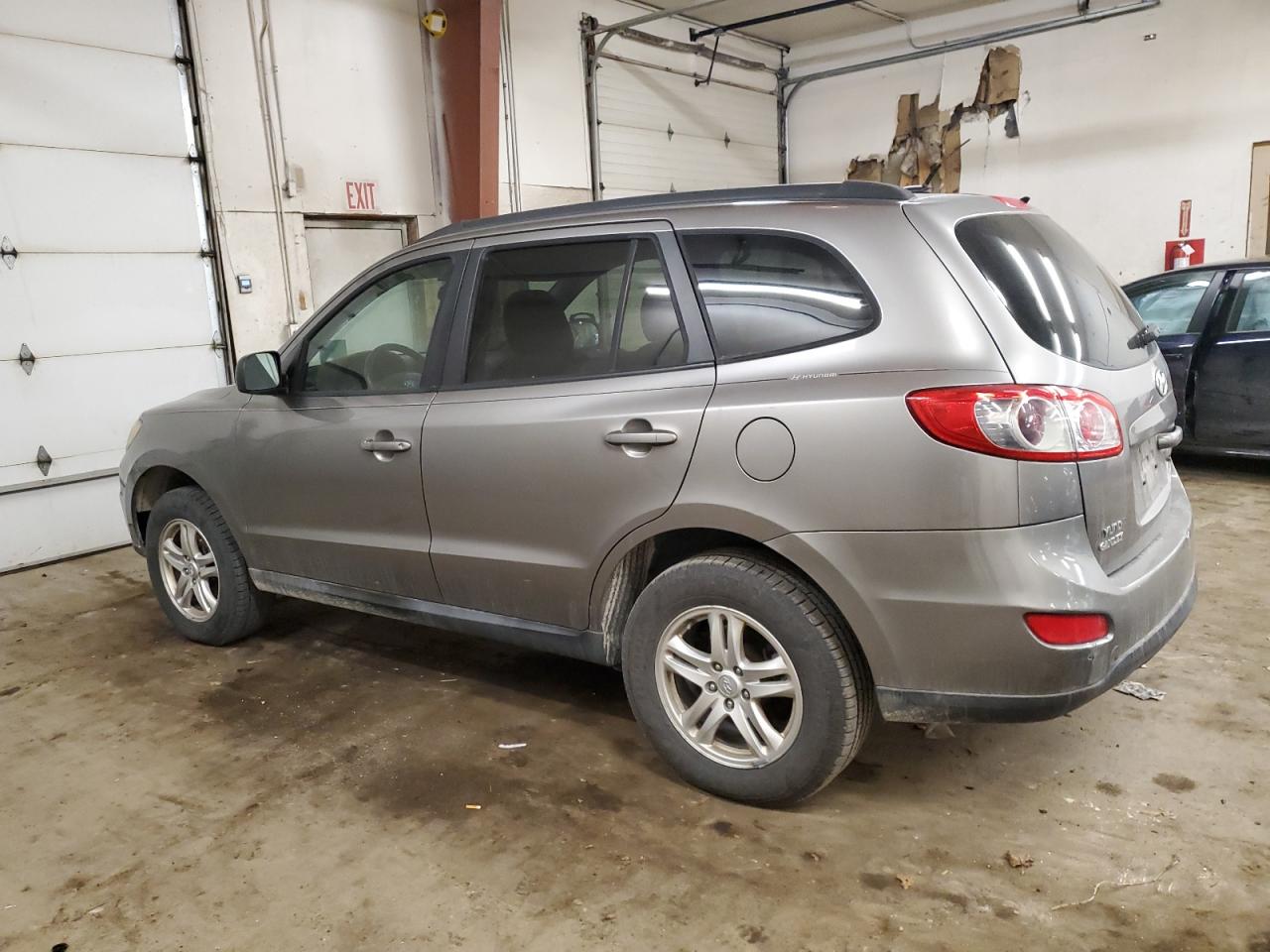 2011 Hyundai Santa Fe - Image 2