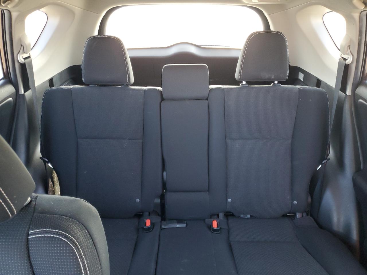 2018 Toyota RAV 4 - Image 10